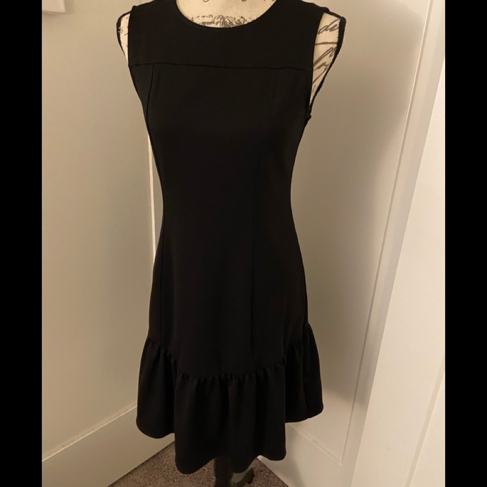 GAP Sleeveless Black Dress NWT size 4 Petite